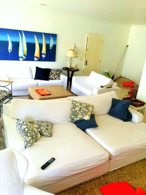 Sala com vista para o mar