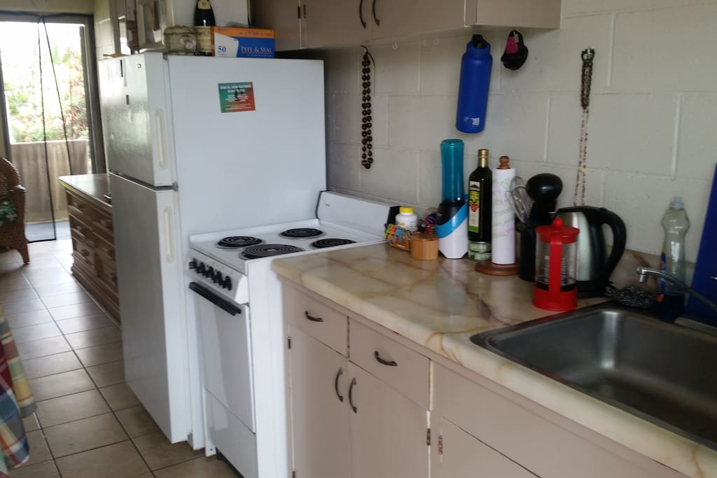 Full kitchen