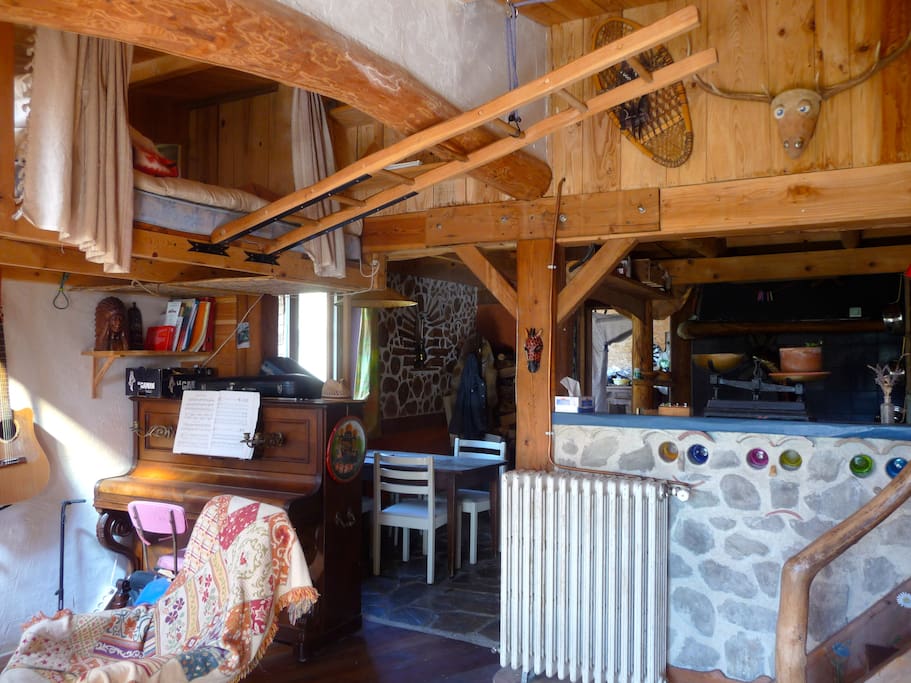 pièce principale et mezzanine