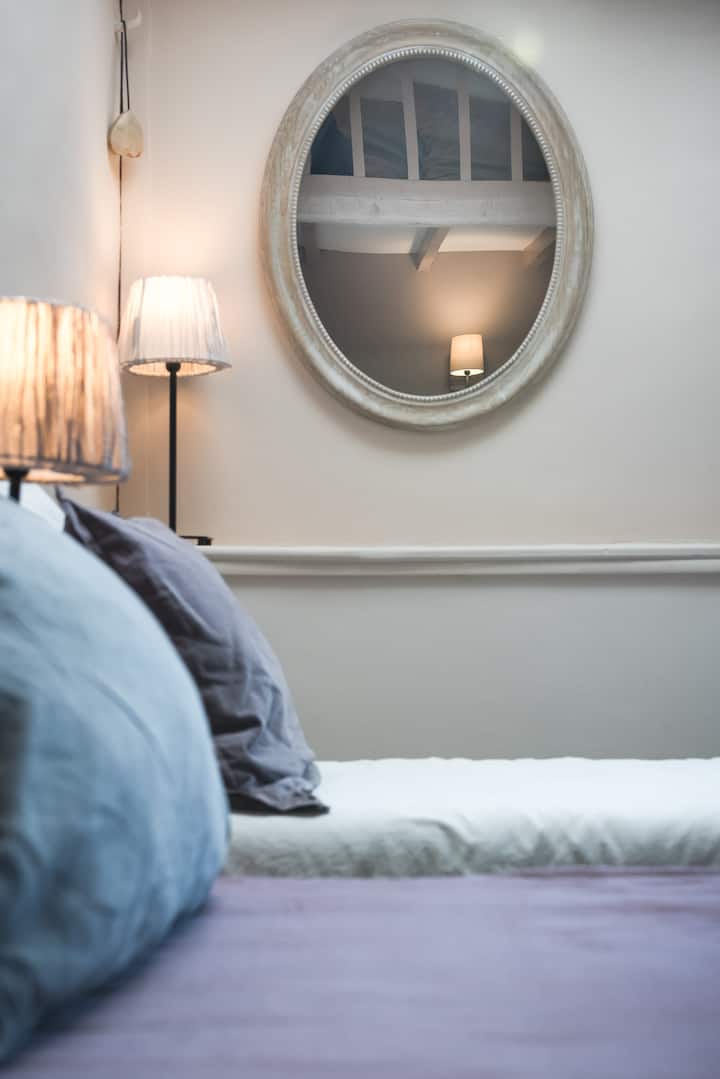 დეტალური ინფორმაცია /სამმაგი კონდიცირებული ოთახი მე-2