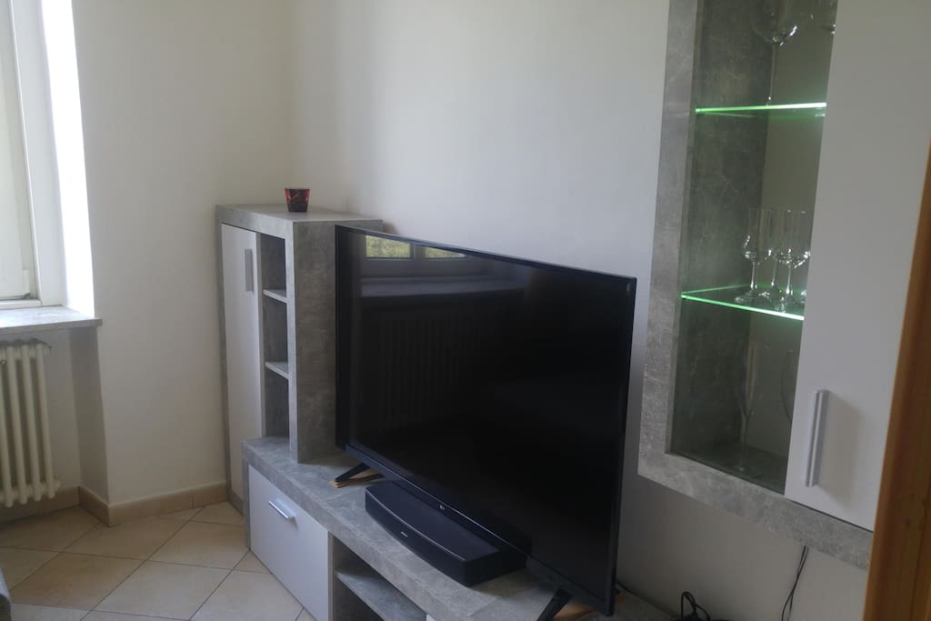 55 Zoll TV im Wohnzimmer