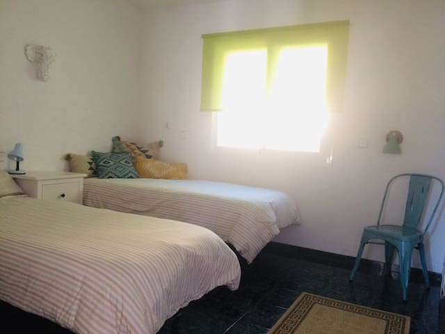 Cosy private room 100 meters from the beach