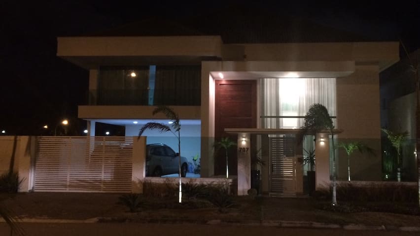 Luxury House in Condominium | 5 suites in Barra!