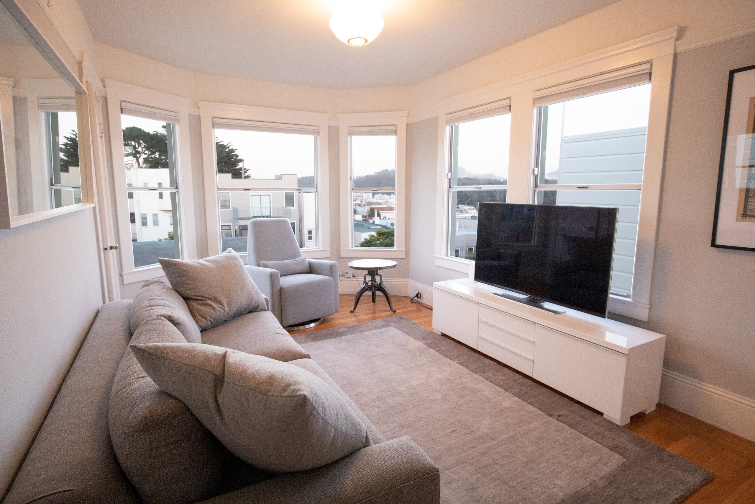 Home in San Francisco · ★5.0 · 3 bedrooms · 4 beds · 2.5 baths - Image 10