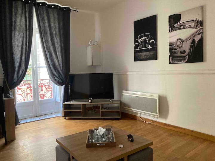 La Comédie - Grand Appartement, Central & Calme - Montpellier