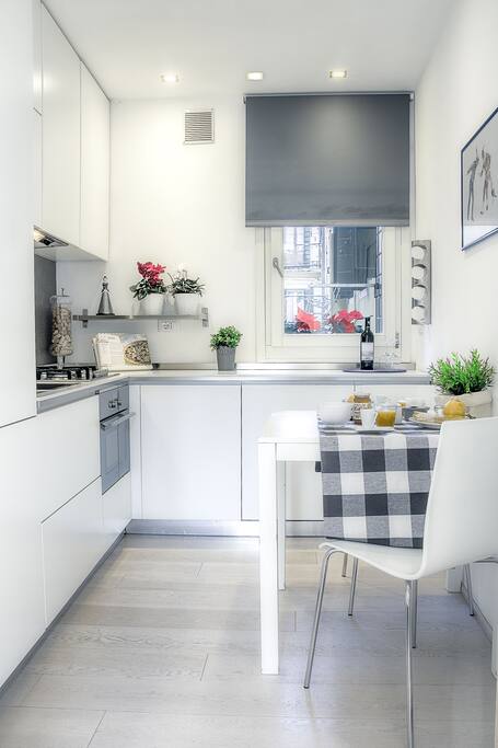 kitchen table window