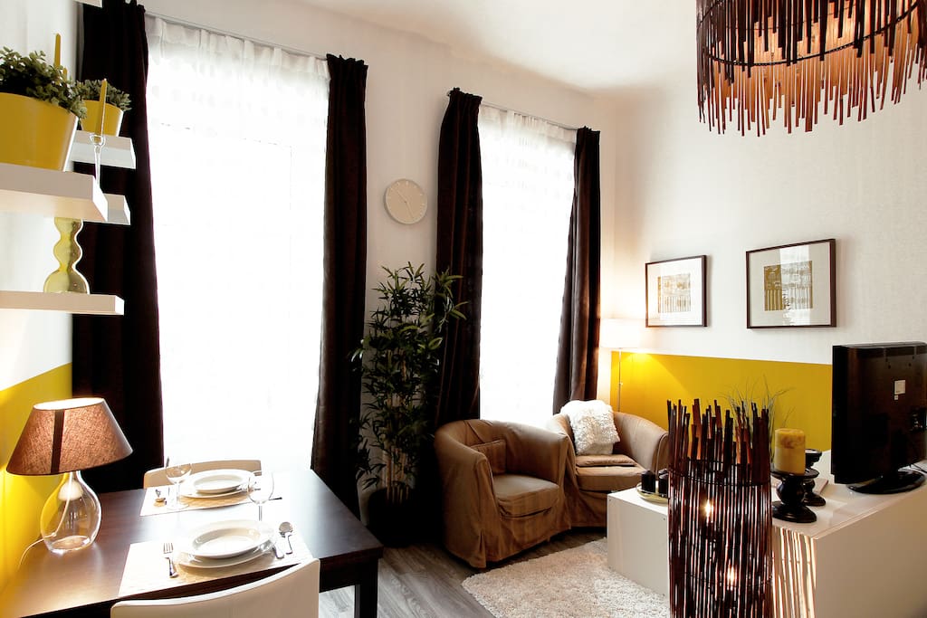 Wohnzimmer / living-room