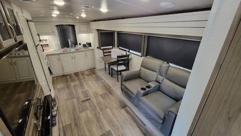 Try The RV Life - 2022 Cougar