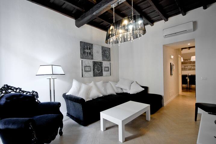 Ripa 3 Apartment – Characteristic 3Bdr 2Bth gallery image 3