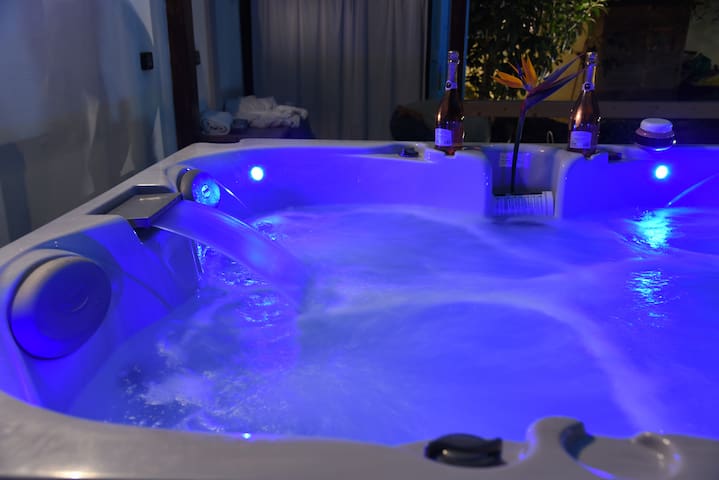 Villa LE RADICI and JACUZZI