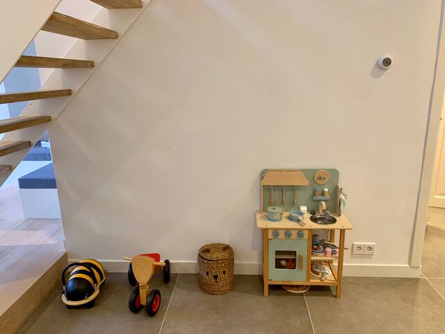 3 bedroom design apartment in Amsterdam Zuid gallery image 5