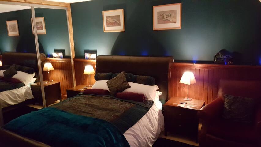 NC 500, Master bedroom ensuite kw86lq