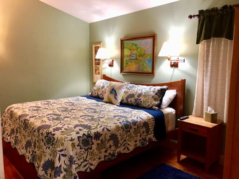 Hummingbird Suite