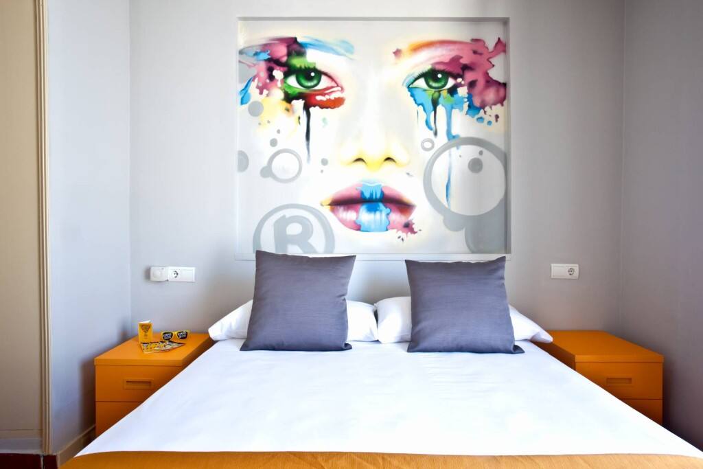 Bedroom (2 Guests Room example)