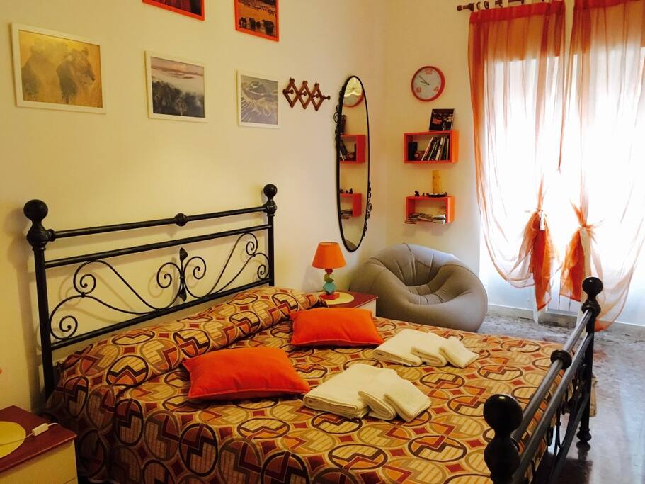 Orange room