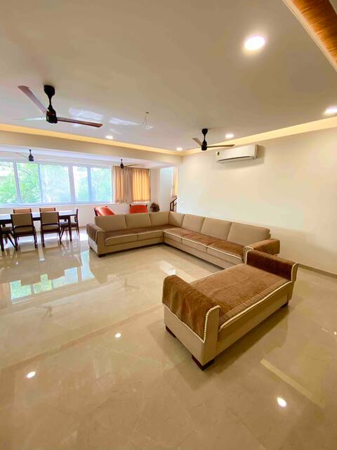 Luxury Penthouse in Pratapgunj- fully decked