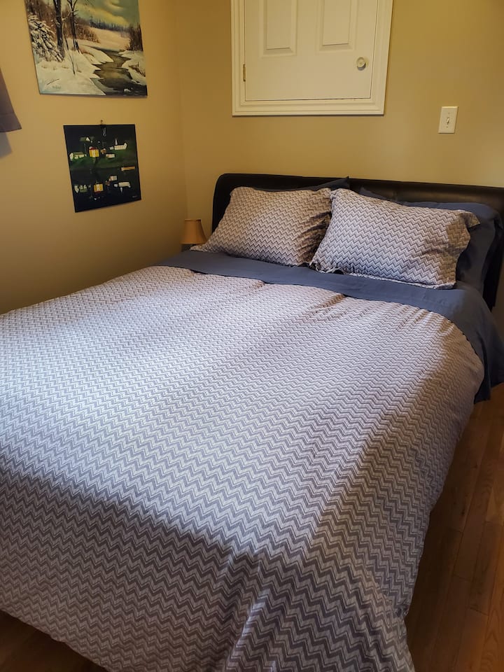 เตียงควีนไซส์