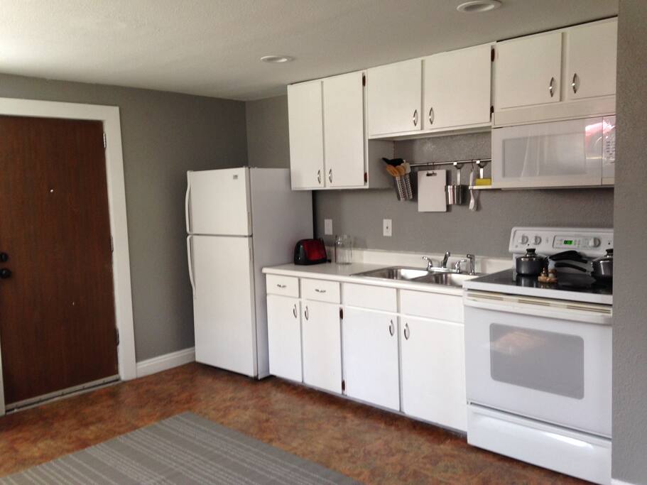A fully furnished kitchen so you can cook to your heart's (and stomach's) content.