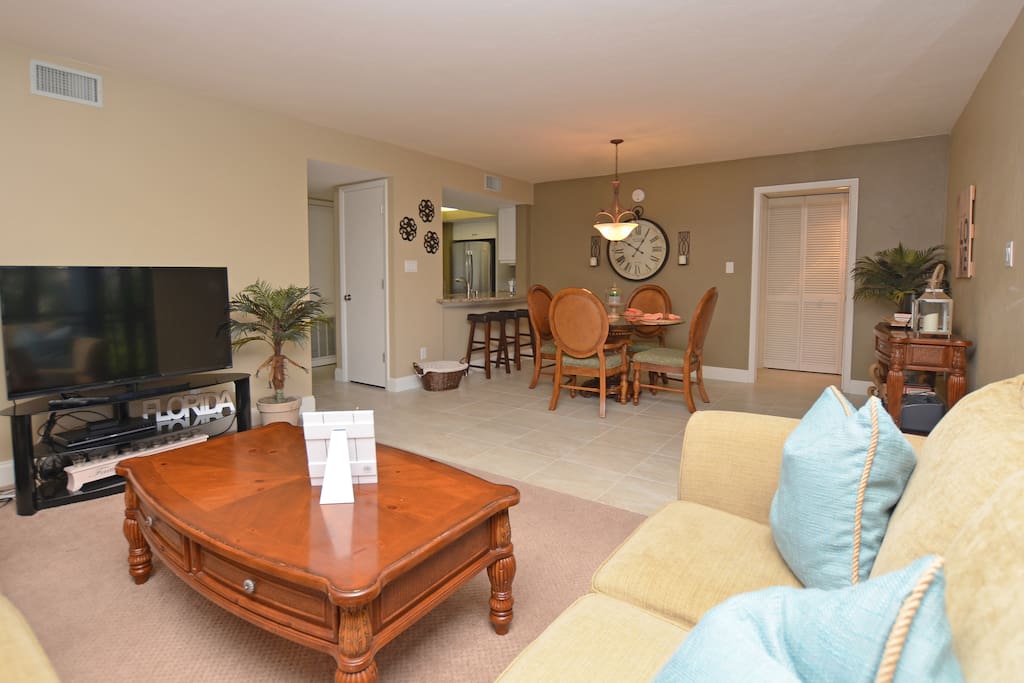 Open Living Dining area