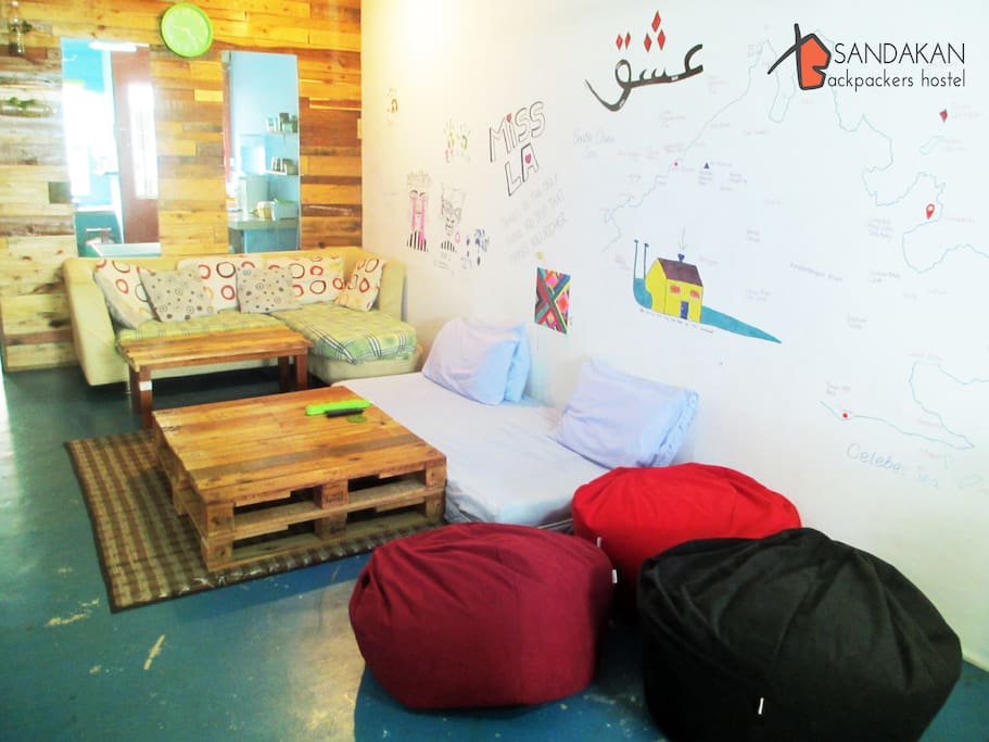 Common Area: Living Room