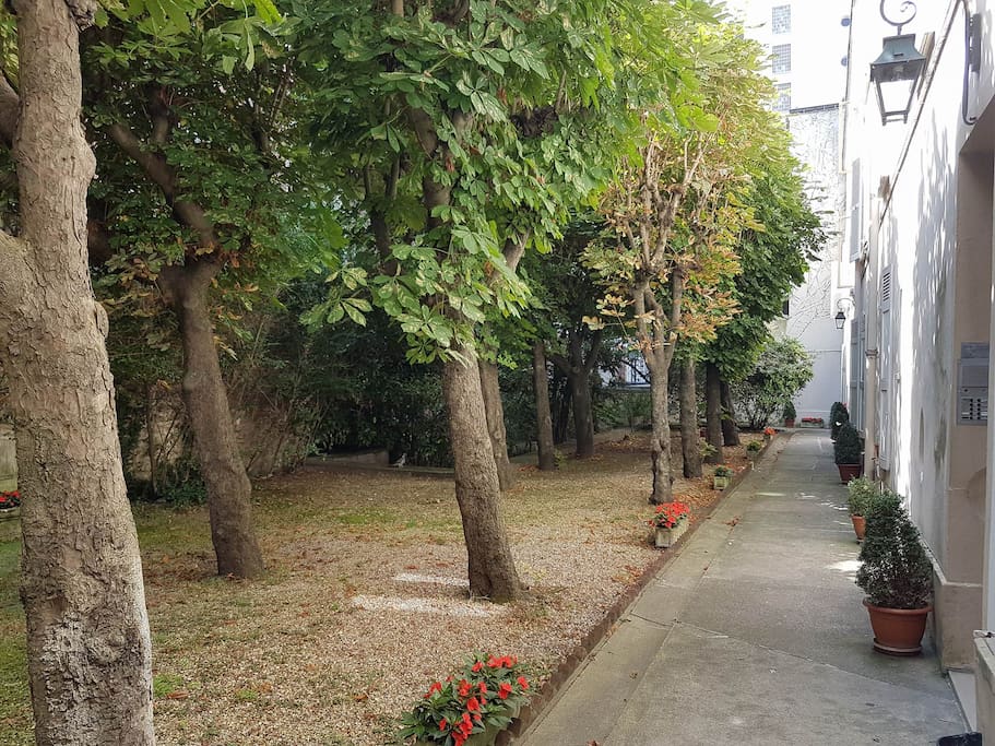 Jardin privatif à l'immeuble
