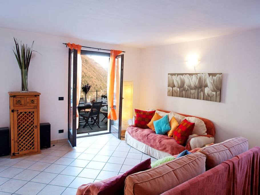 Spacious lounge