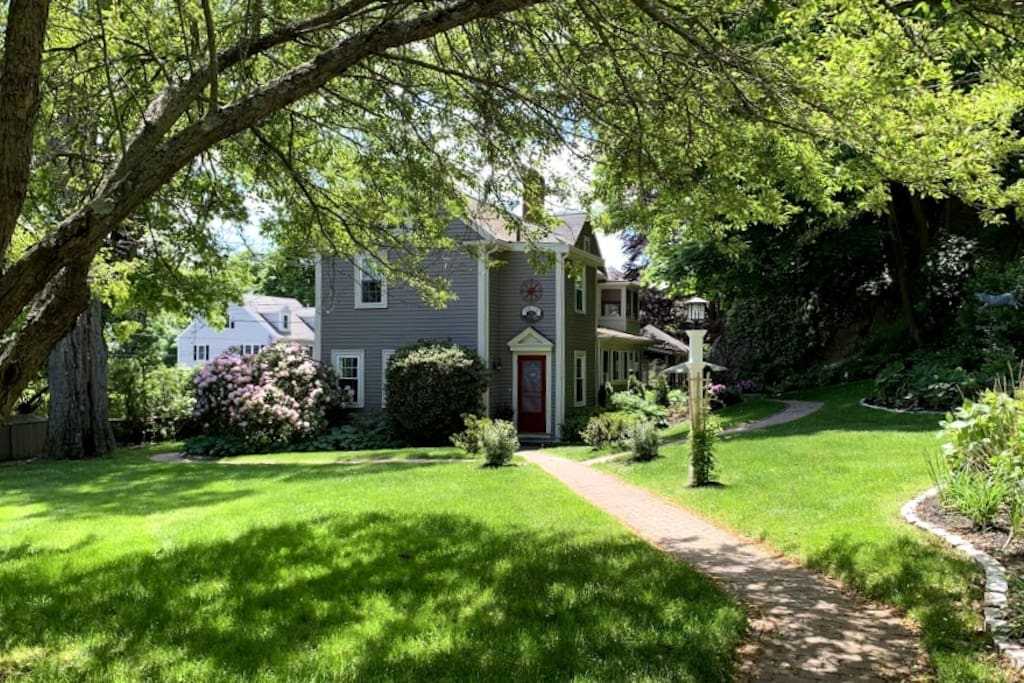 Beverly Farms Apartment Suite Apartments for Rent in Beverly