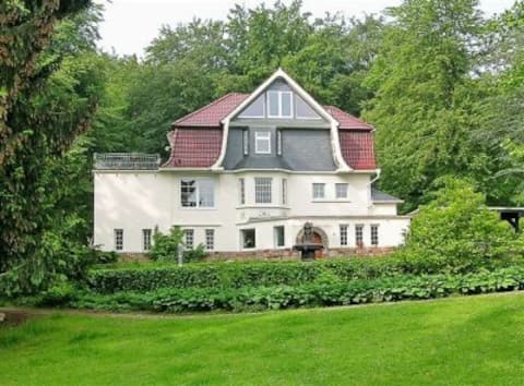 Apartment in villa - right on the Deister