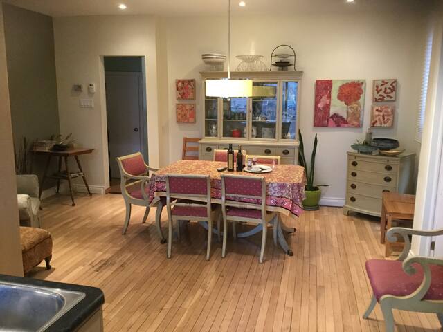 TORONTO HOME FOR RENT gallery image 3