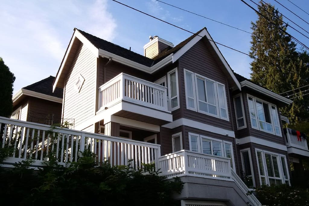 Townhouse in quiet neighbourhood.