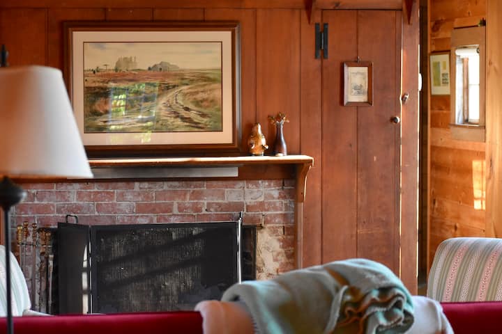 The March Hare. A Vintage Nantucket Summer House. - Nantucket, MA