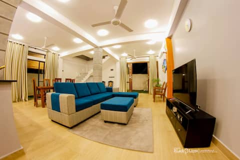 Charming 2 bedroom in Mirissa south-154beach house