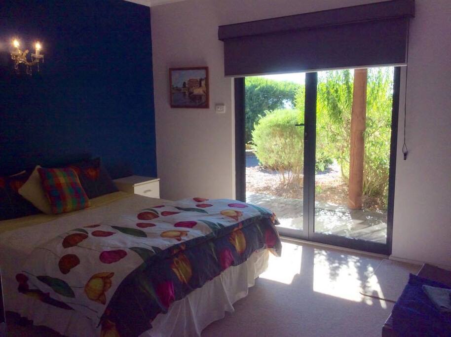 Blue Queen Suite (own Ensuite)