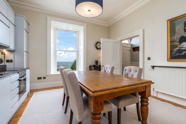 Period home with outstanding beach views gallery image 3