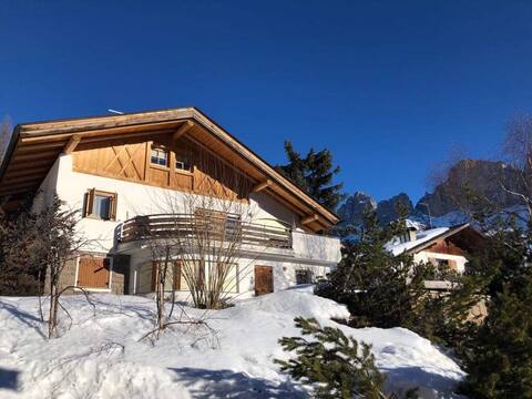 Vacation House with a view of Mount Latemar