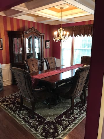Lawrenceville, Community home and Family Oriented