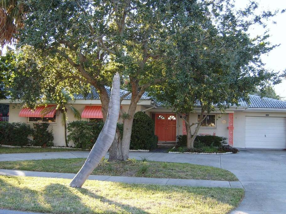 Large home in quiet upscale neighborhood