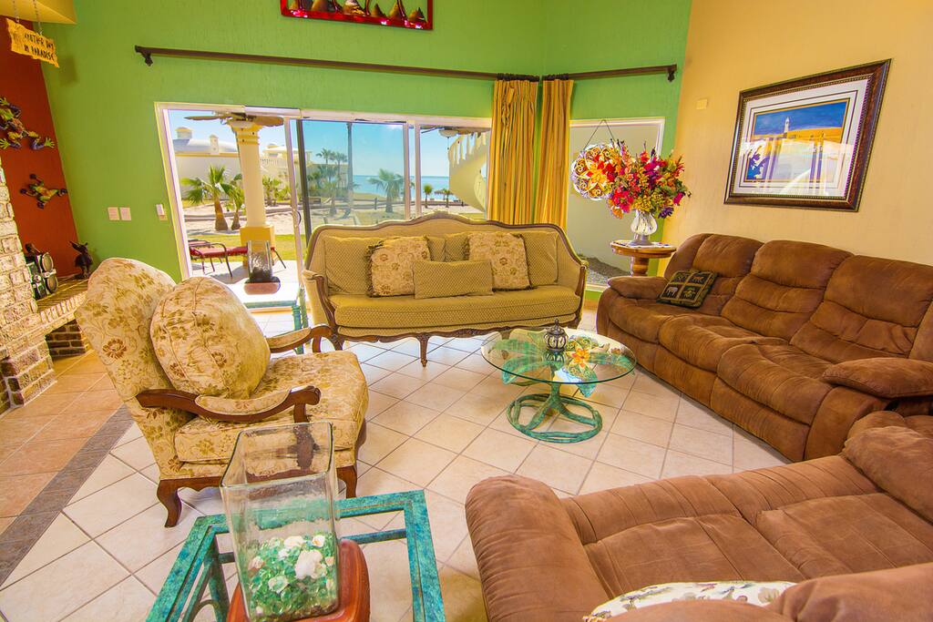 Couch,Furniture,Fruit,Chair,Indoors