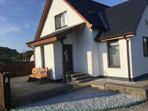 Caorunn Apt self cater-sleeps 4, ensuite bedrooms