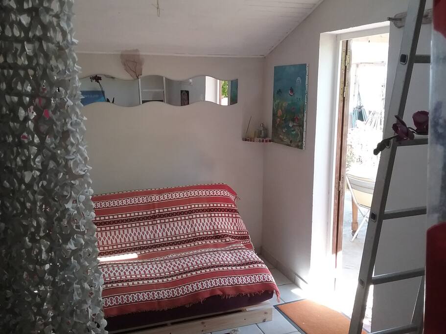 Canapé lit futon
