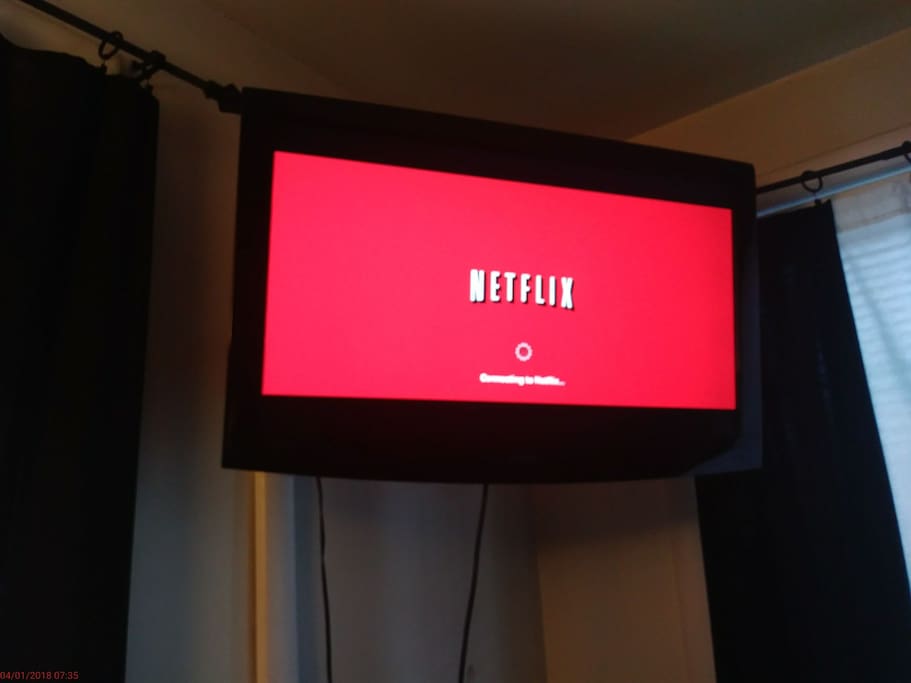 Blu-Ray Smart player with Netflix and Hulu access