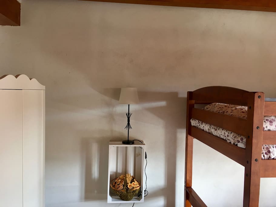 DETALLE HABITACION TERCERA