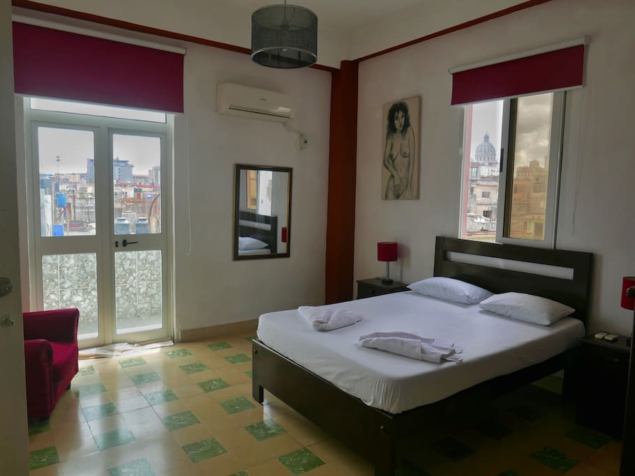 Bedroom/ Balcony