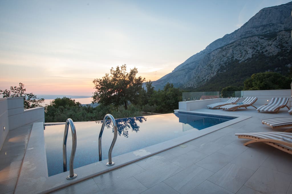 Three bedroom holiday home with pool Makarska Riviera Croatia