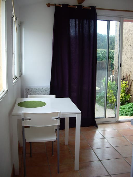 cuisine donnant sur la terrasse