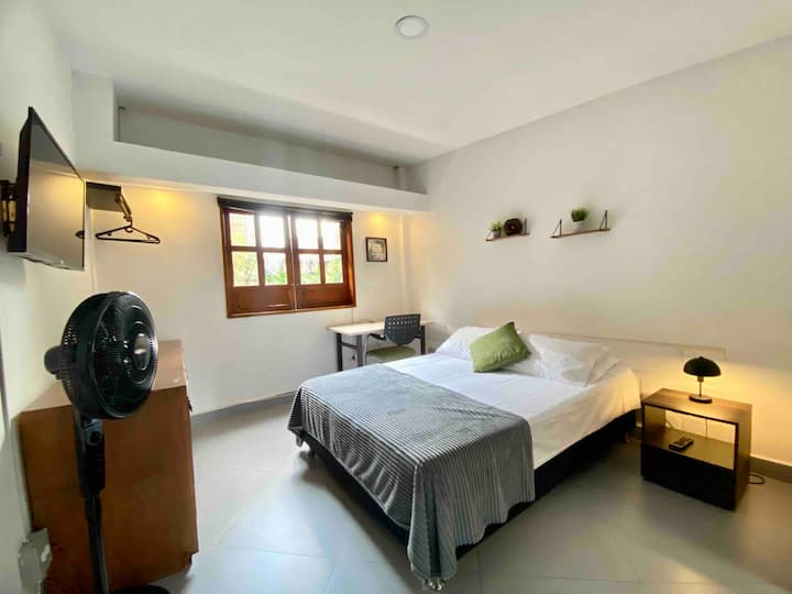 ห้อง 4 พร้อมเตียงคู่ห้องน้ำส่วนตัวและตู้เสื้อผ้าที่กว้างขวาง // ห้อง 4 พร้อมเตียงคู่ห้องน้ำส่วนตัวและตู้เสื้อผ้าที่กว้างขวาง