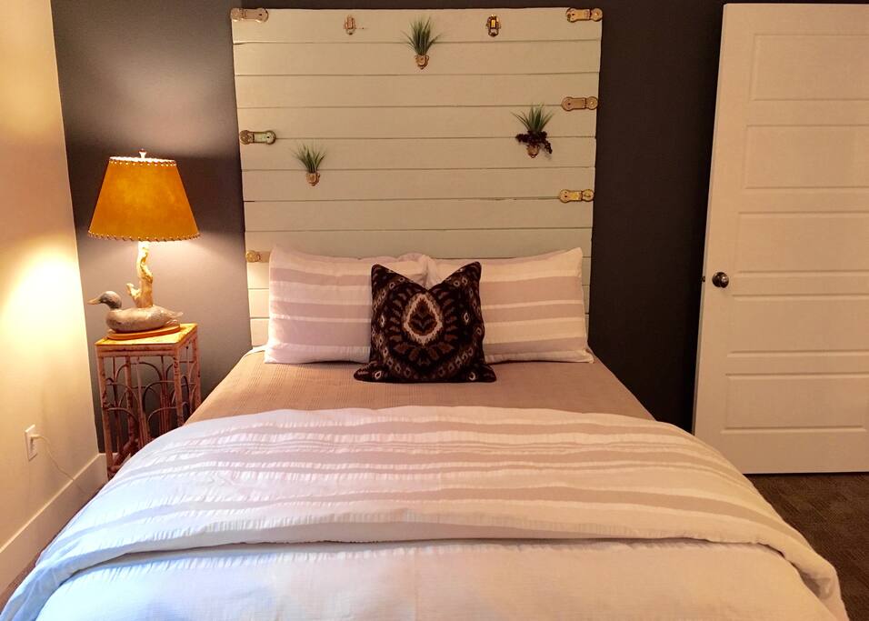 Bedroom with Queen Bed