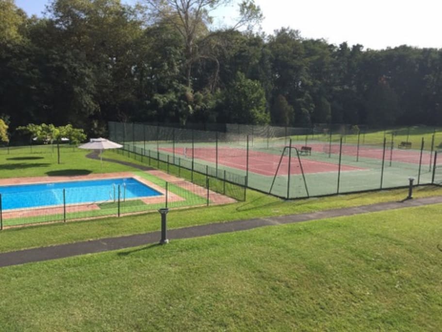 Accès gratuit piscine et tennis