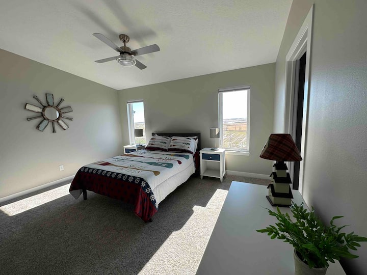 เตียงควีนไซส์ชั้นบน