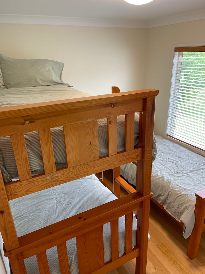 საძინებელი 1